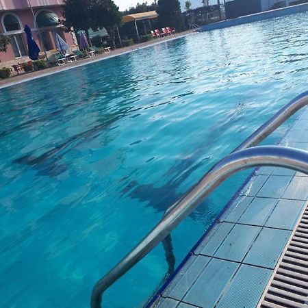 Hotel Meteor شكودر المظهر الخارجي الصورة